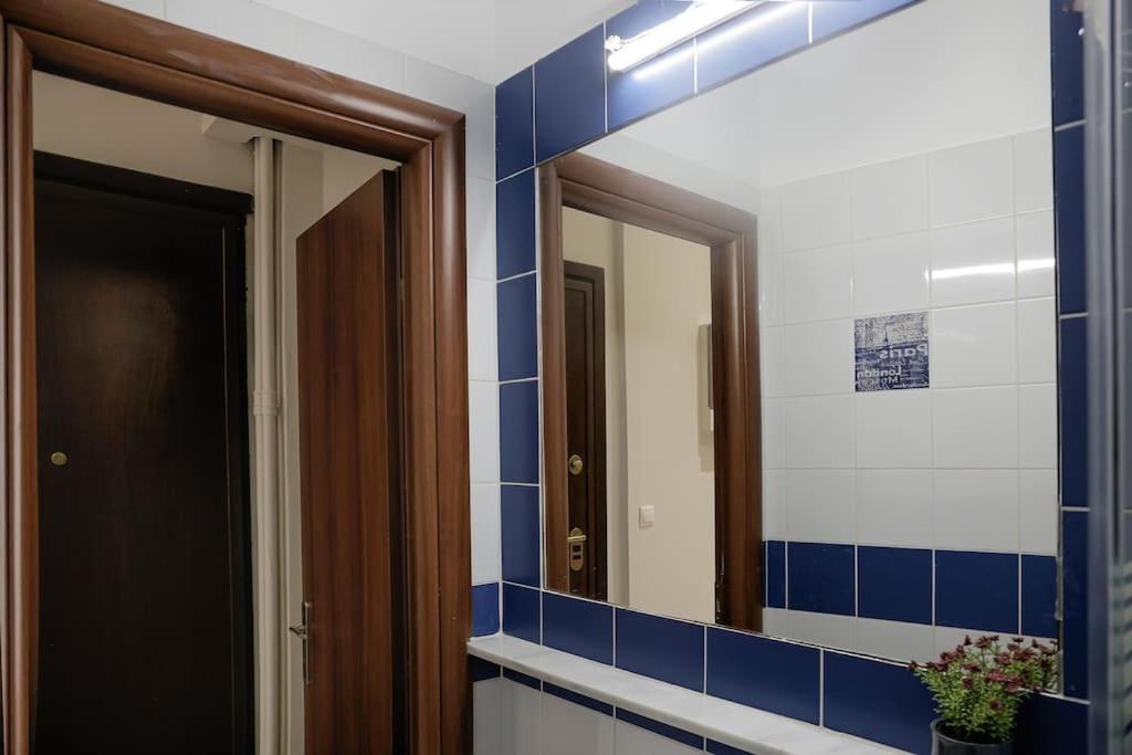 Apartment At Eksarhia Center Афины Экстерьер фото